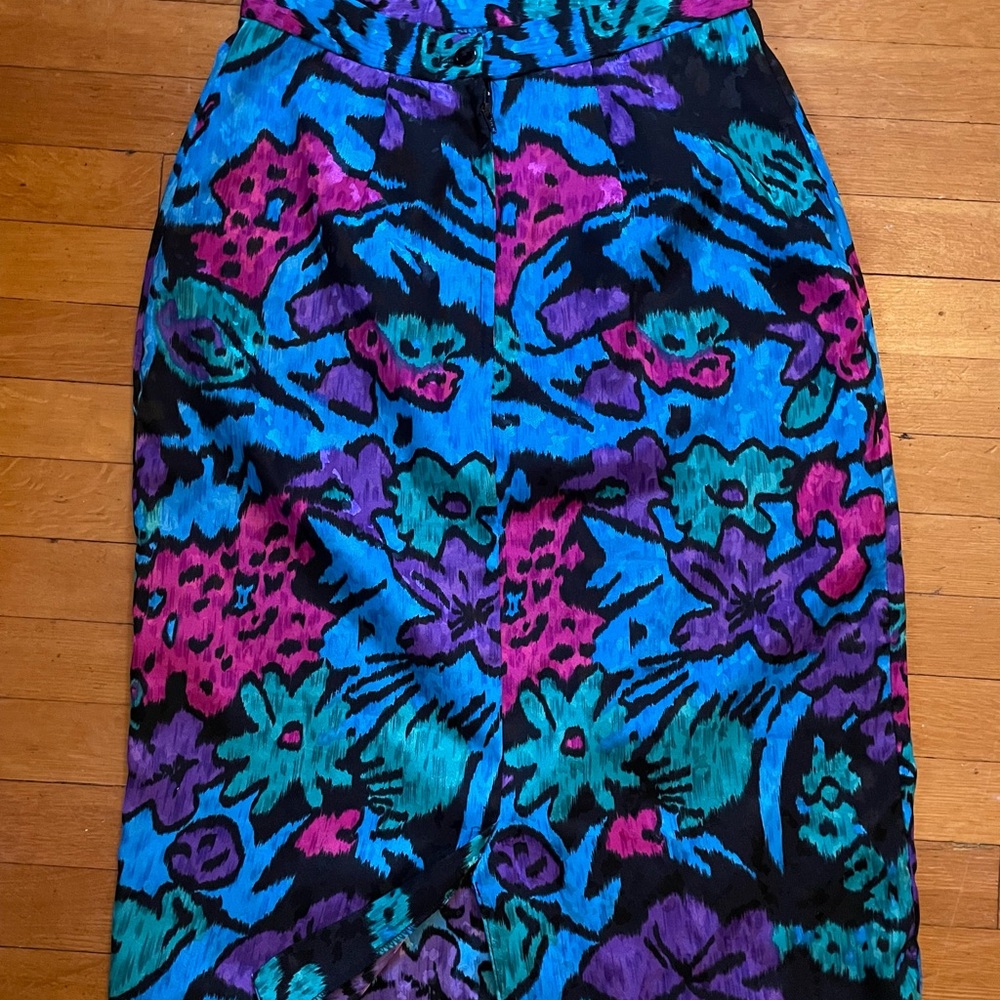 VINTAGE SILKY Peacock blue SKIRT!